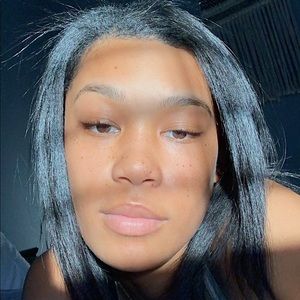 Meet your Posher, Maya